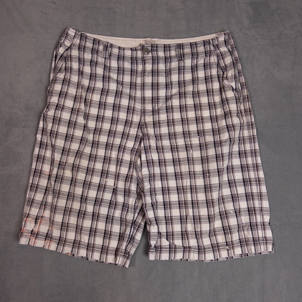 Foot Locker Plaid Shorts Mens 38 White Black Fair Stained Paint Splatter Y2K